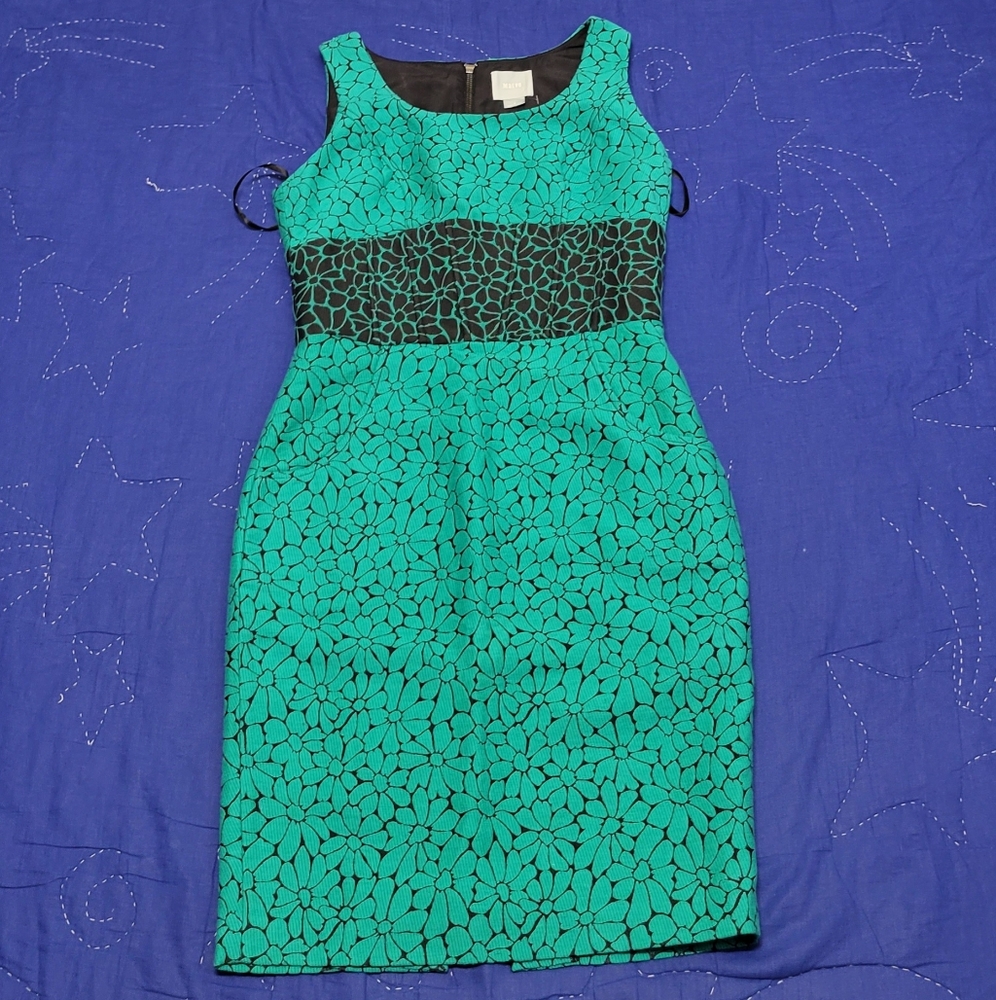 Women size 4 green and black dress! Maeve Brand:) cute